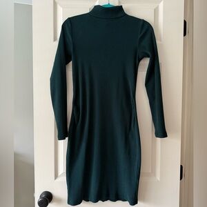 NWOT Old Navy Dark Green Maternity Long Sleeve Dress